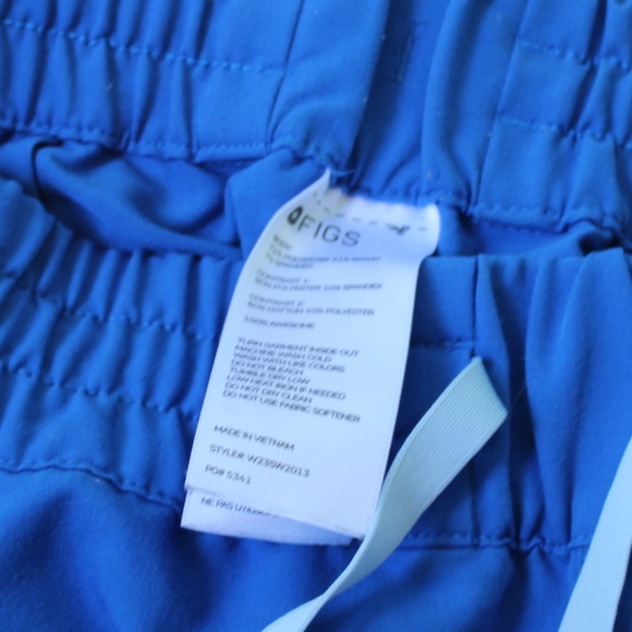 Figs Technical Collection Thread for Threads Blue Size Large L- Medical Scrubs - Picture 6 of 9
